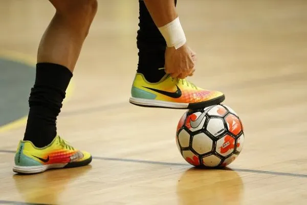 Rekomendasi Sepatu Futsal