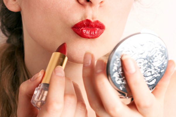 cara memilih Lipstik Satin Terbaik dengan Harga Terjangkau
