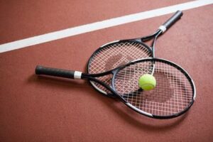 Cara Memilih Raket Tenis Lapangan Terbaik